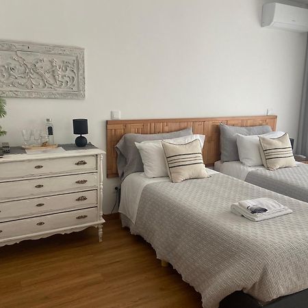 On The Way - Mindelo Beach/Guest House 외부 사진