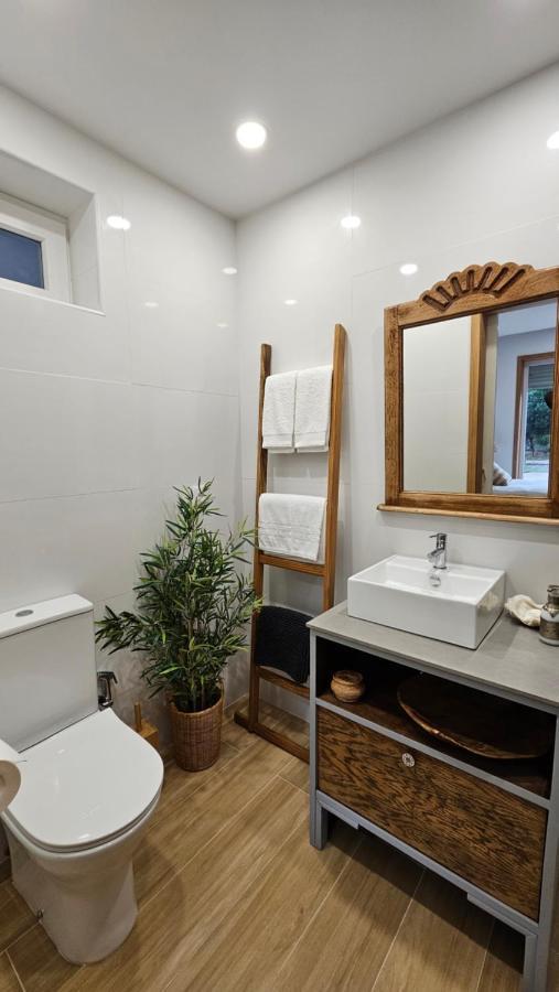On The Way - Mindelo Beach/Guest House 외부 사진